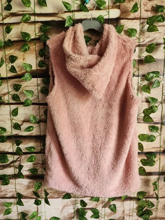 🥰Veste à capuche rose toute Shein Taille 11ans 🥰 - photo numéro 3