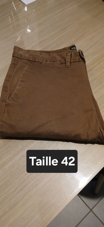 Pantalon chino homme Taille 42,marque pull &Bear 
