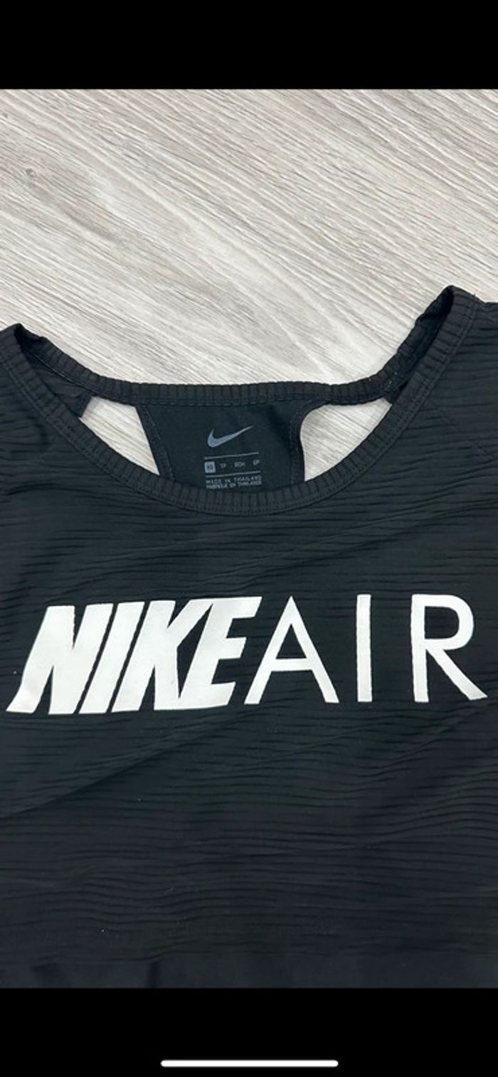 T-shirt de sport Nike taille XS - photo numéro 3