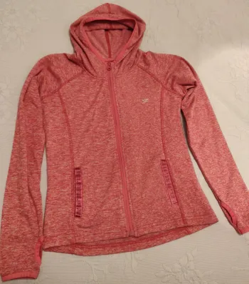 Gilet à capuche