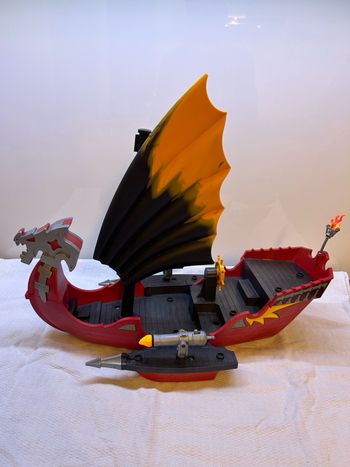 Vaisseau du dragon playmobil