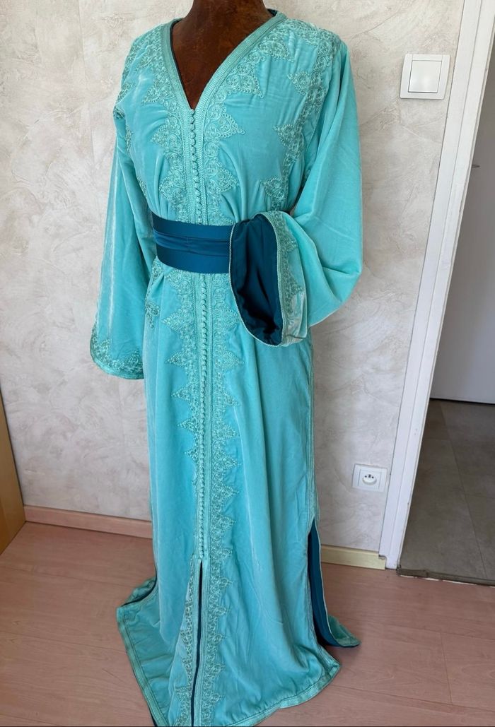 Caftan bleu cyan velours doublure intérieur soie - photo numéro 4