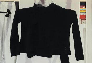2 sous pulls fille Taille 10 ans IKKS