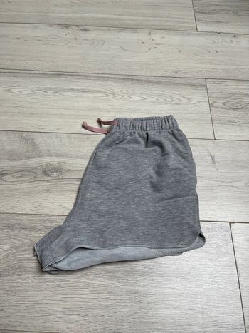 Short 16 ans