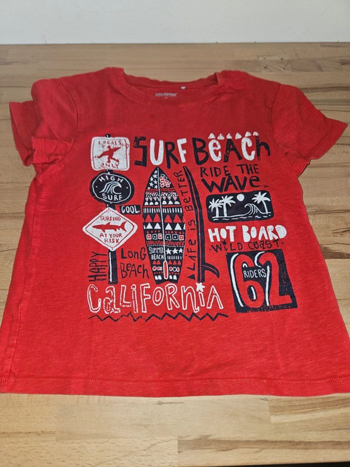 Tee-shirt rouge 10 ans