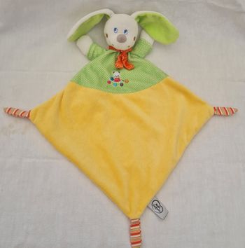 Doudou losange Lapin jaune et vert - chat avec balles - Mots d'enfants