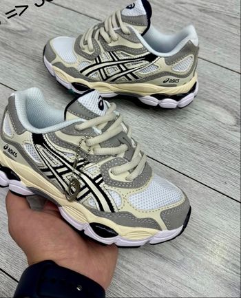 Asics beige 