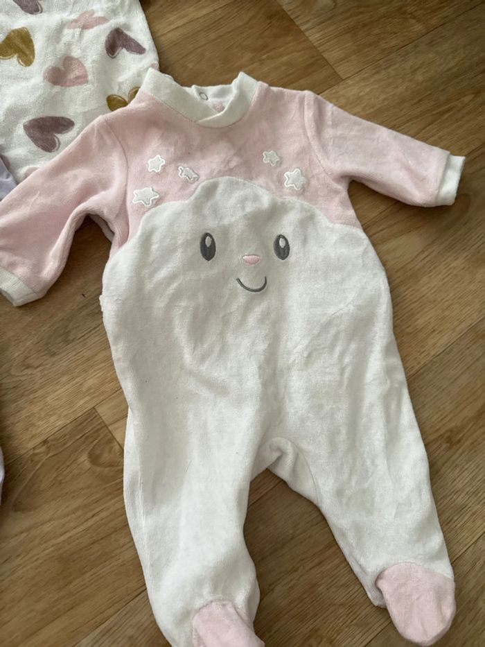 Lot pyjama 1 mois - photo numéro 4