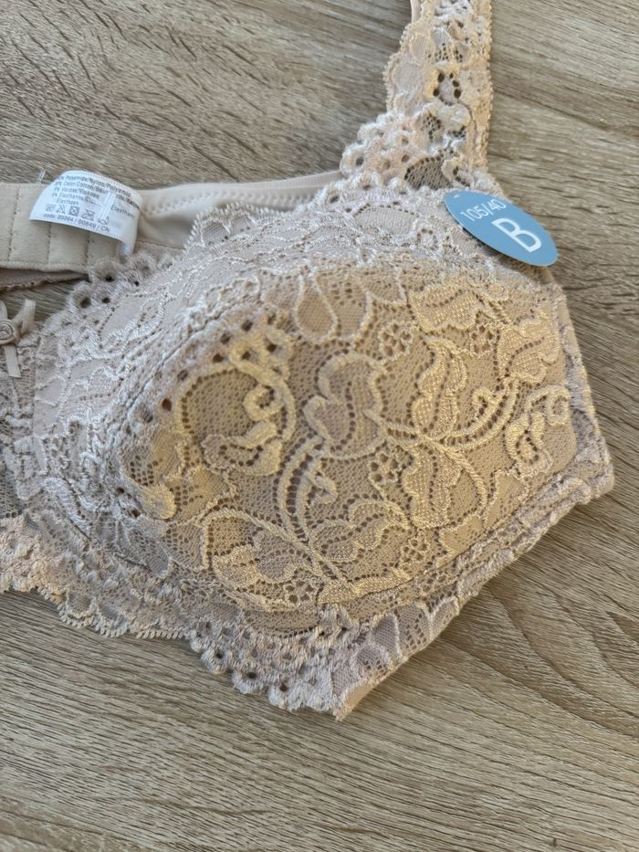 Soutien gorge dentelle creme neuf Damart - photo numéro 2