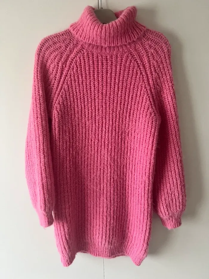Robe pull rose