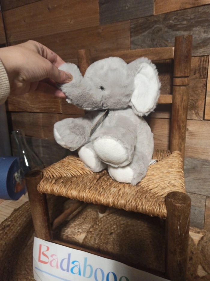 Peluche elephant Oscar j-line neuf - photo numéro 2