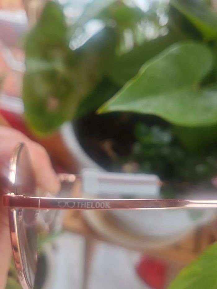 Lunette de soleil - photo numéro 3
