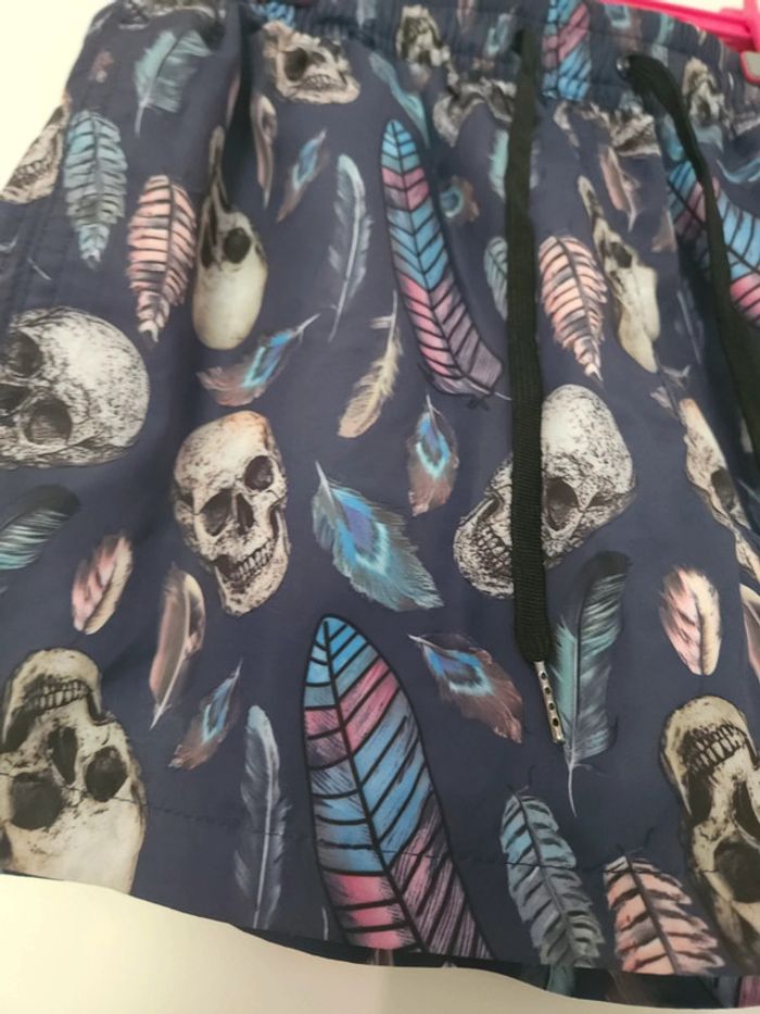 Short de bain ado S | Bikki Beach | Motif tête de mort & plumes - photo numéro 3