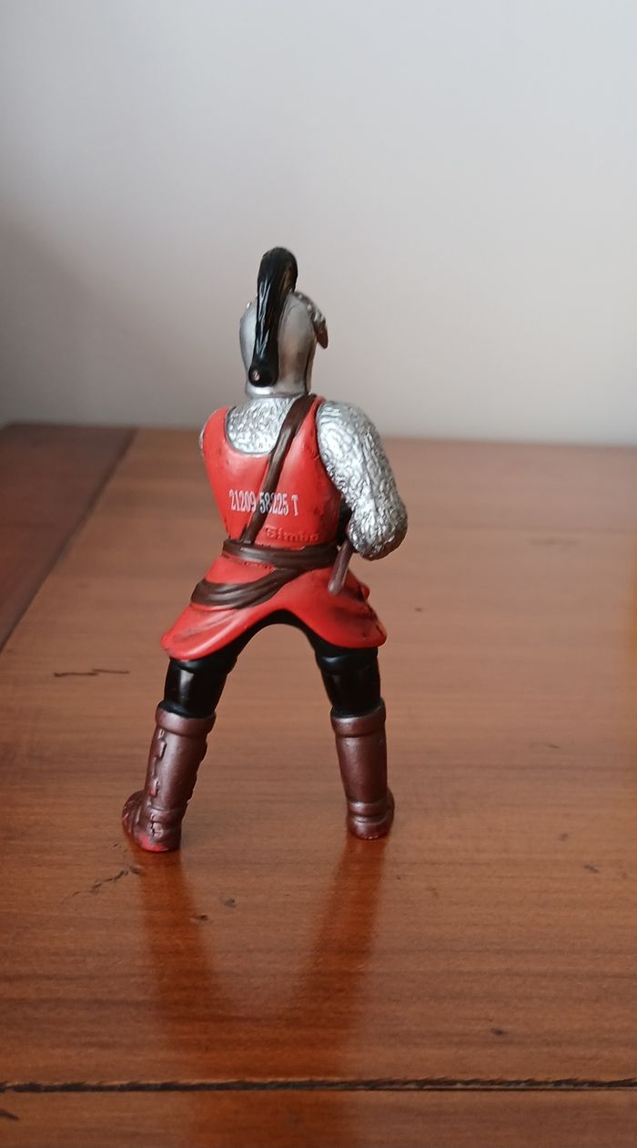Figurine Chevalier Moyen-âge *8 cm *marque Simba. - photo numéro 4