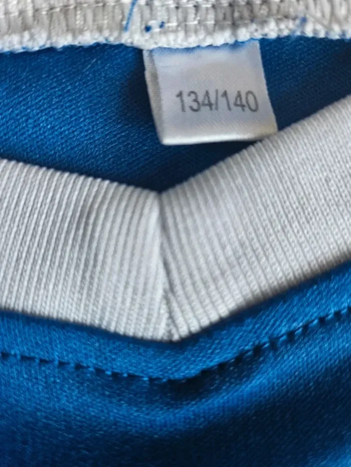 T-shirt France taille 9 / 10 ans - photo numéro 3