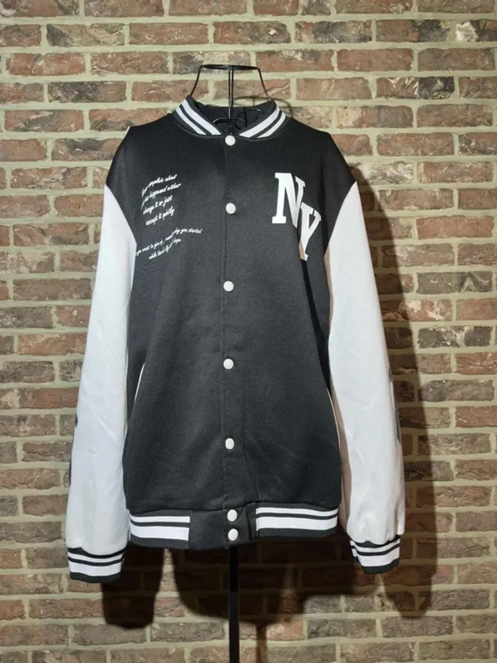 Blouson Varsity noire et blanche New York Taille L / 40 - photo numéro 2