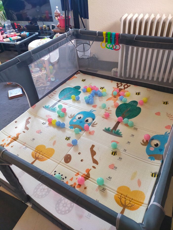 Parc bébé 1,5m x 1,8m - photo numéro 3