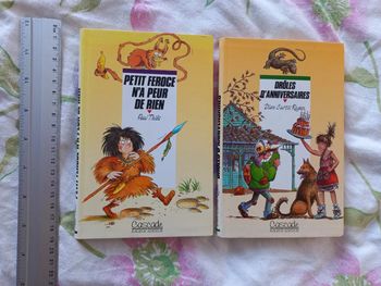 Lot de 2 livres droles d anniversaire  et petit feroce n a peur de rien