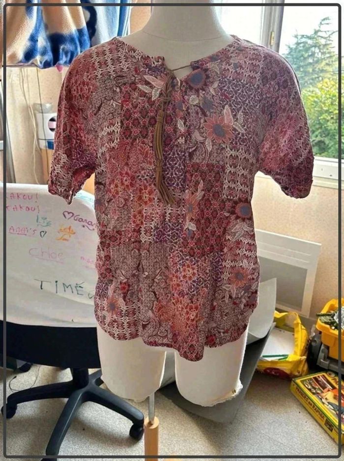 Jolie t shirt taille 38 - photo numéro 2