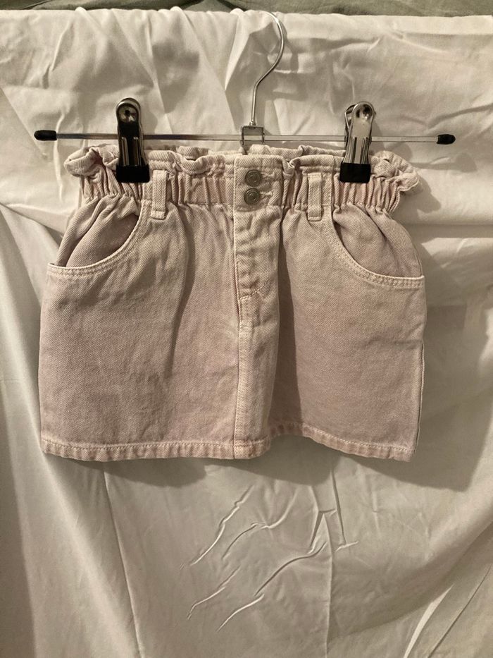 Jupe ZARA rose pâle – Taille 2-3 ans – Coupe Paperbag - photo numéro 2