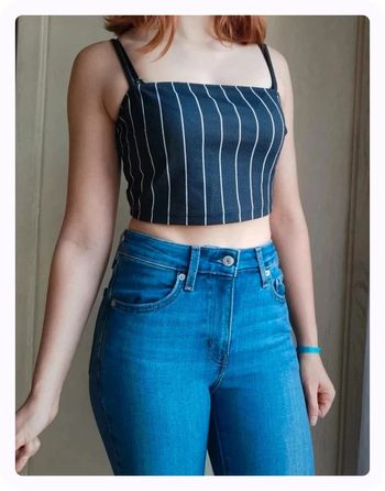 Crop top noir et blanc rayé