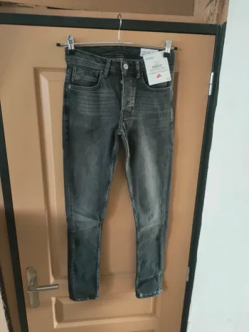 Jeans homme neuf Primark 30us /40fr