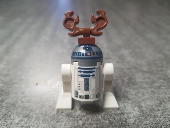 Vends figurine D2R2 Noel .