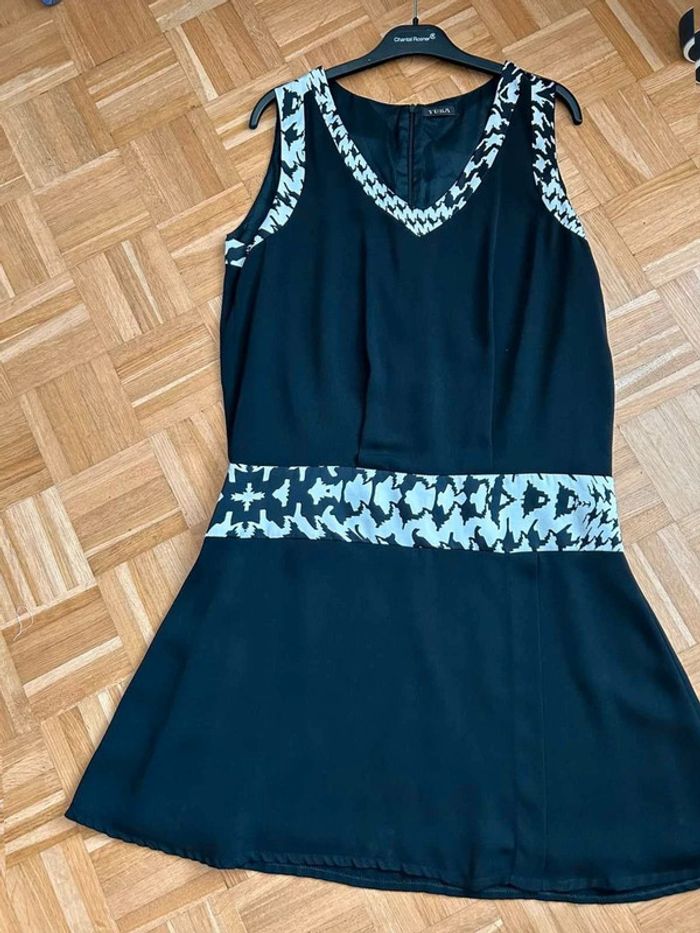 Robe  noire  et  creme  T40 - photo numéro 5