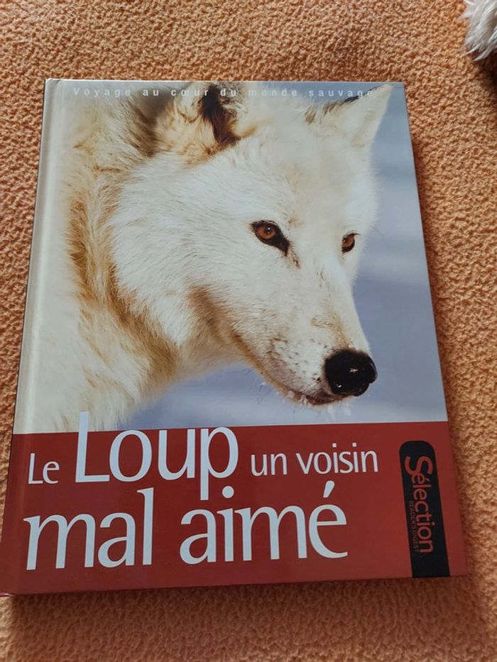 Magnifique livre sur les Loup