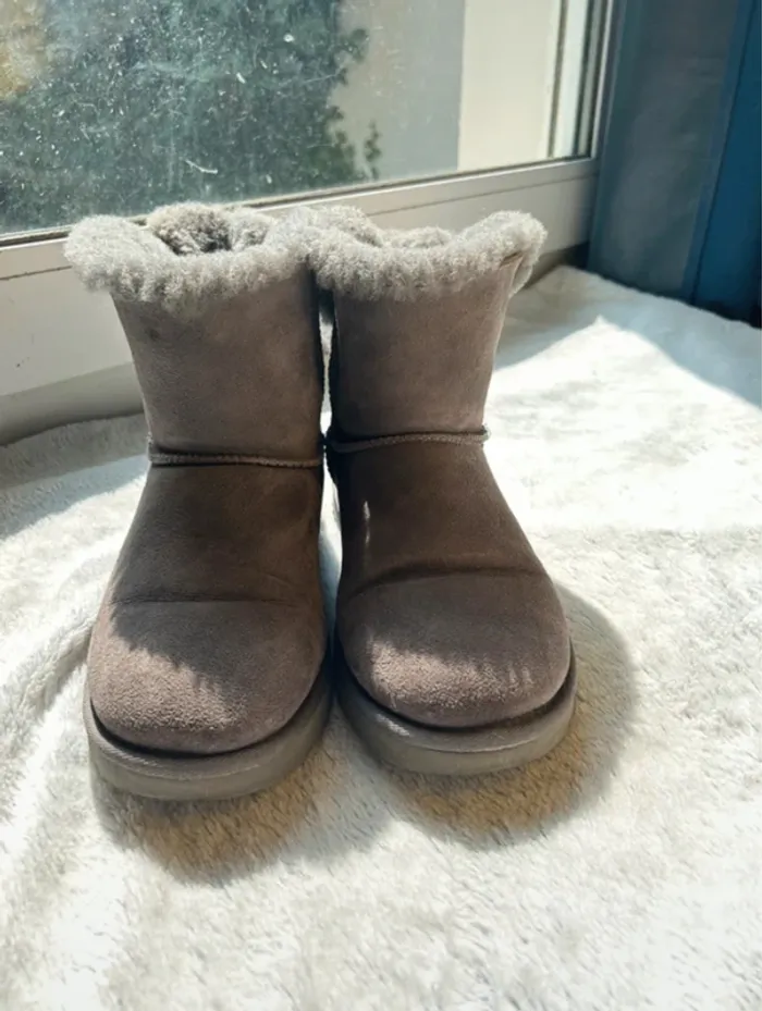 Bottes Ugg « mini bailey » - photo numéro 4