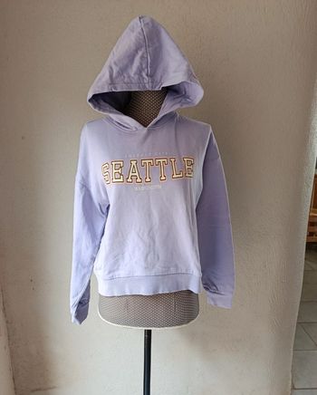 Pull violet à capuche Taille S Kiabi