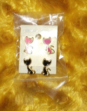 Lot de 2 paires de boucles d'oreilles neuf