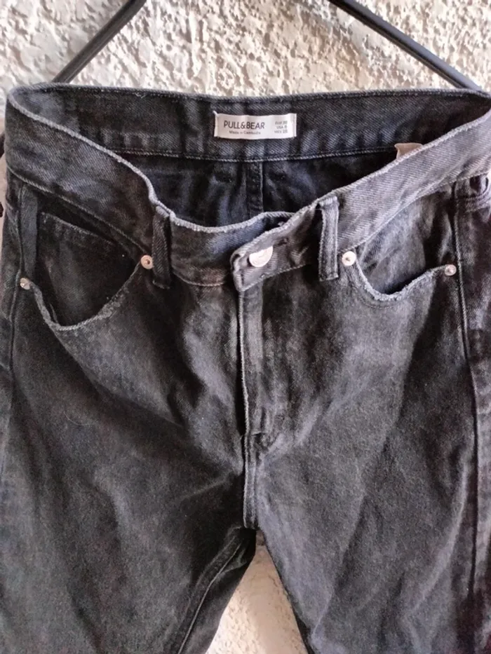 Jean noir pull and bear t 38 - photo numéro 2