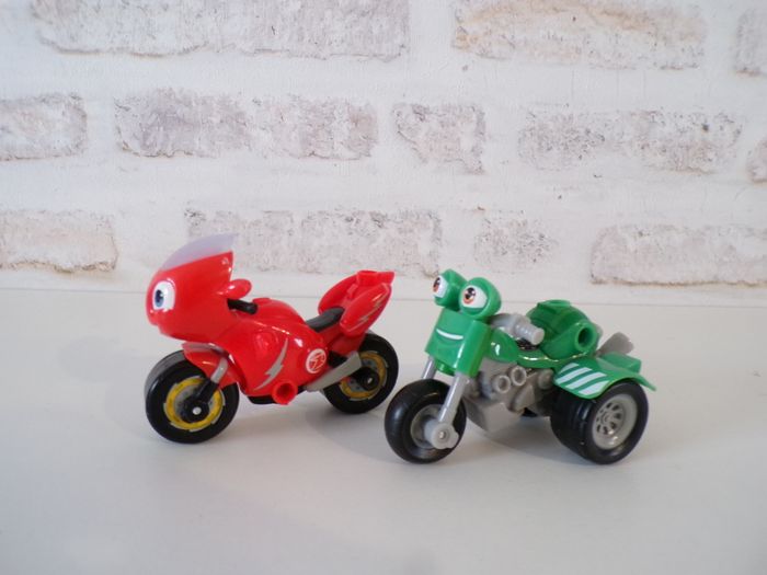 Moto Ricky Zoom - DJ (J26)