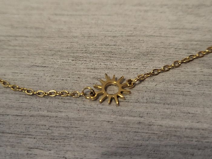 Chaîne bracelet de pied en acier inoxydable avec soleil doré - photo numéro 3
