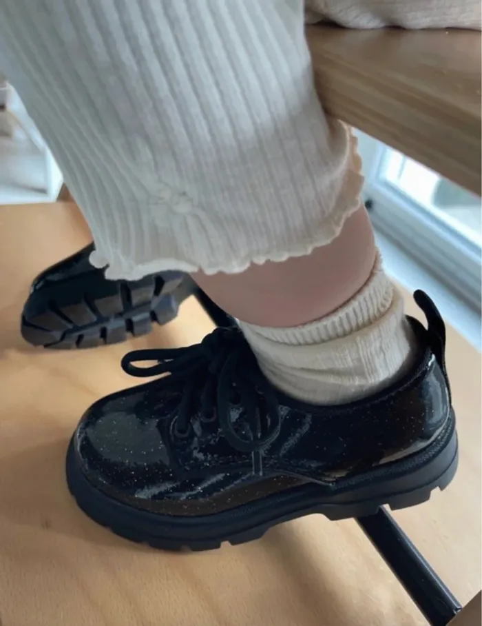 Chaussures derbie à paillettes noires Zara - photo numéro 4