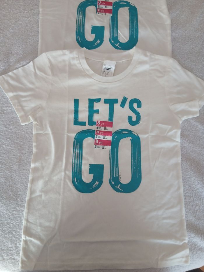 Lot de 2 Tee-shirts  neufs 8 ans - photo numéro 2