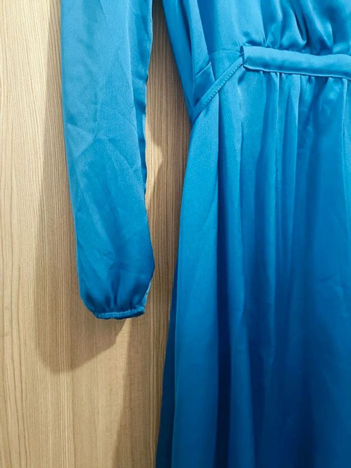 Robe longue satiné Bleu roi - photo numéro 4