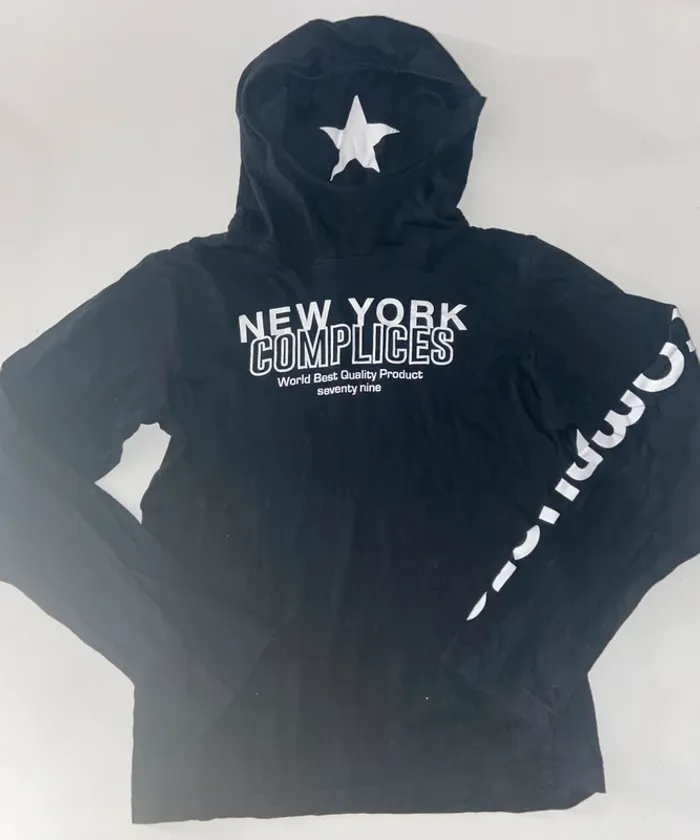 Pull fin à capuche et cagoule