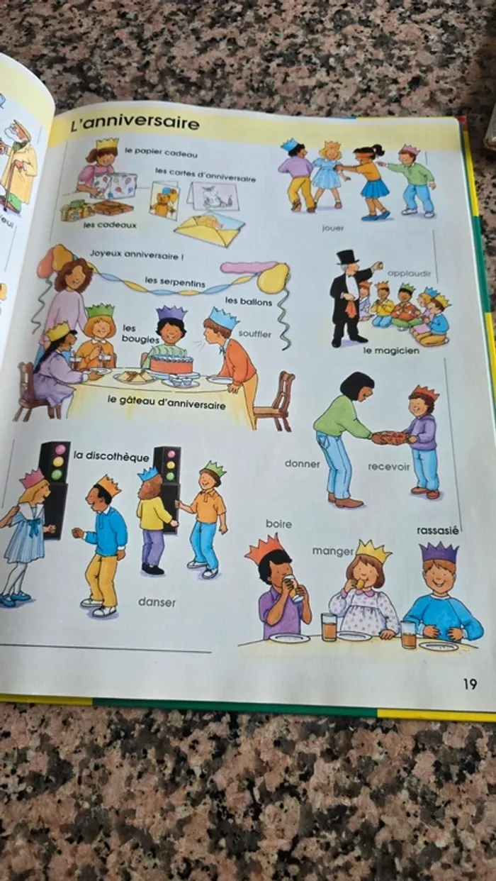 Mon premier dictionnaire bien lire l'annonce - photo numéro 2