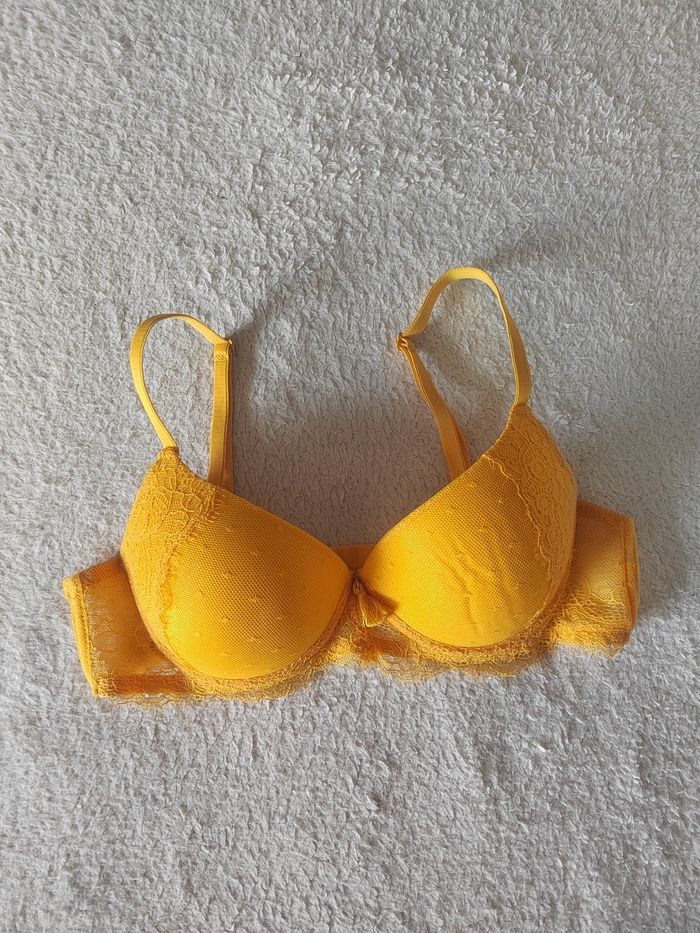 Soutien-gorge Jaune – Taille 85B – Neuf sans étiquette