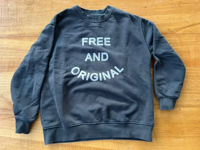 Pull noir imprimé Zara
