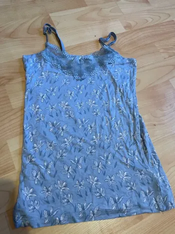 débardeur à bretelle