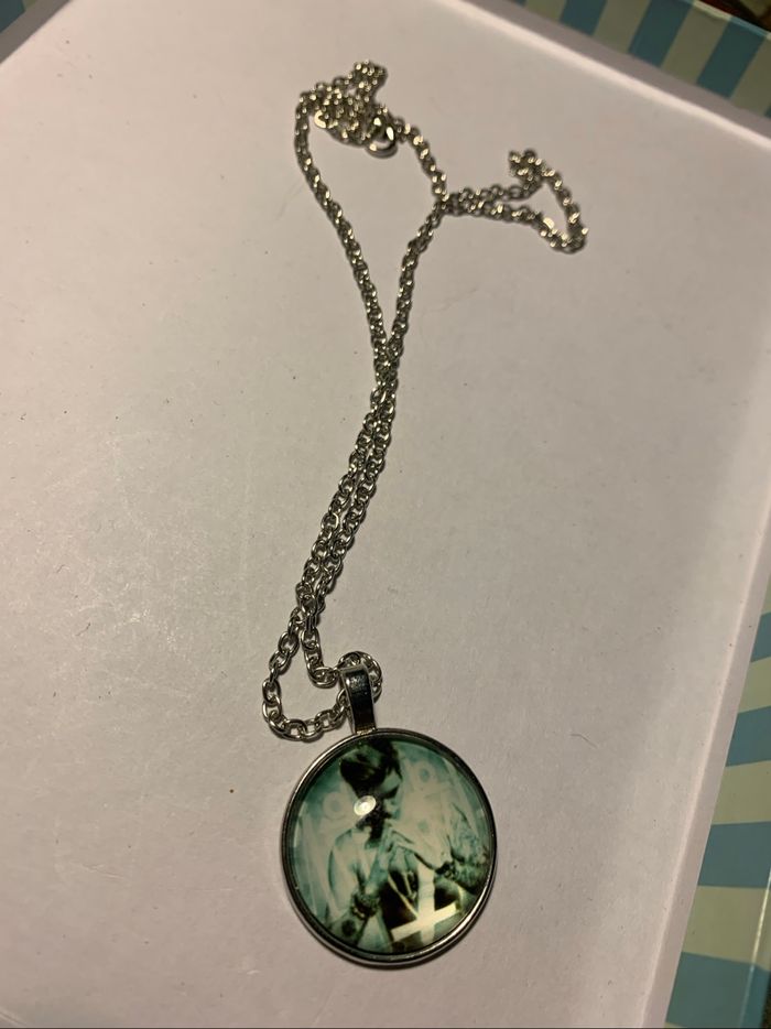 Collier Justin Bieber - photo numéro 2