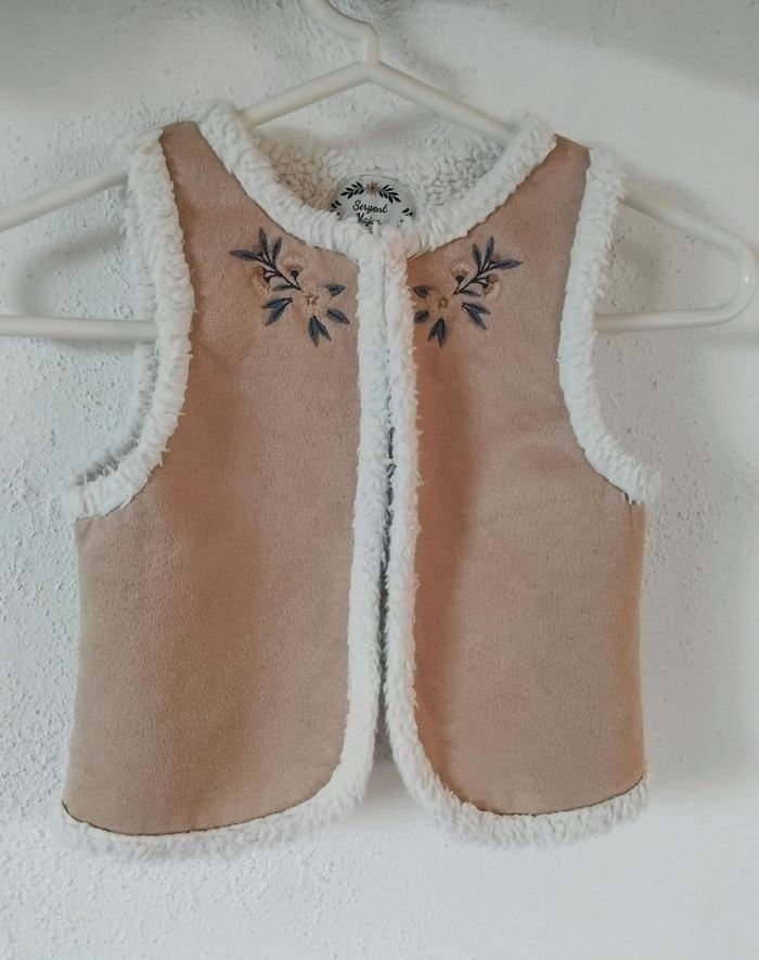 Sergent Major – ensemble Fille 7 ans – Gilet sherpa & Short velours – très bon état 🤎 - photo numéro 2