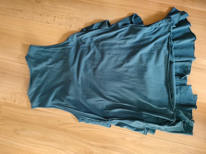 T-shirt sans manches avec volants - photo numéro 2