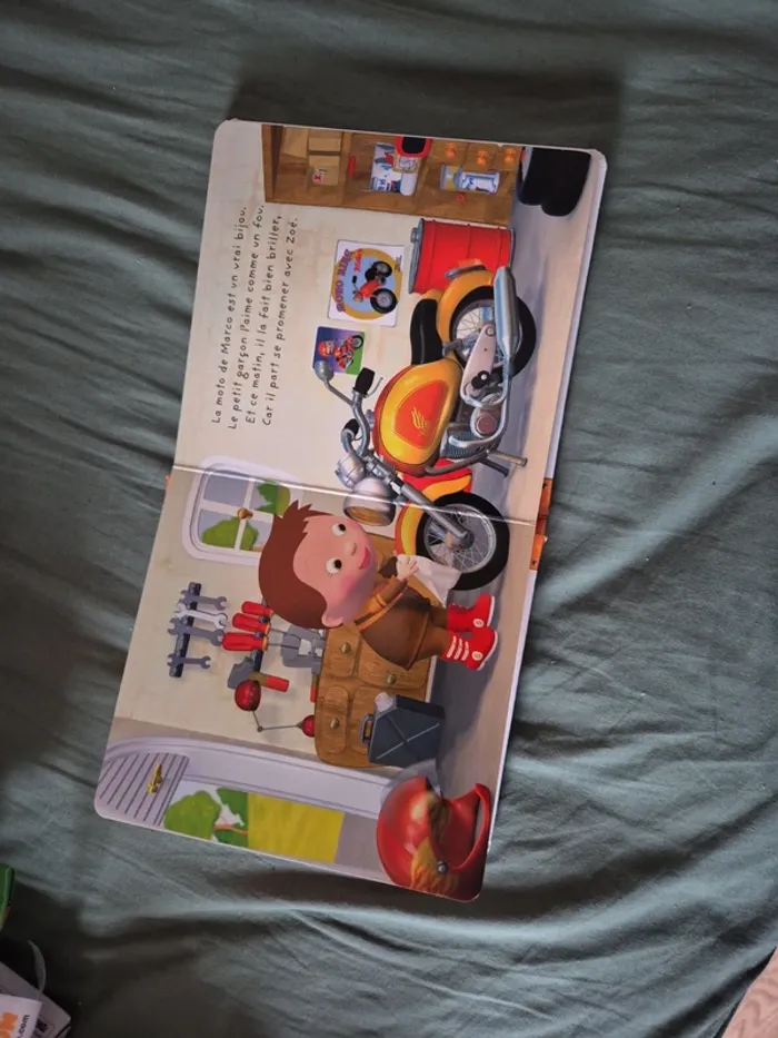 Livre ptit garçon la moto de marco - photo numéro 3