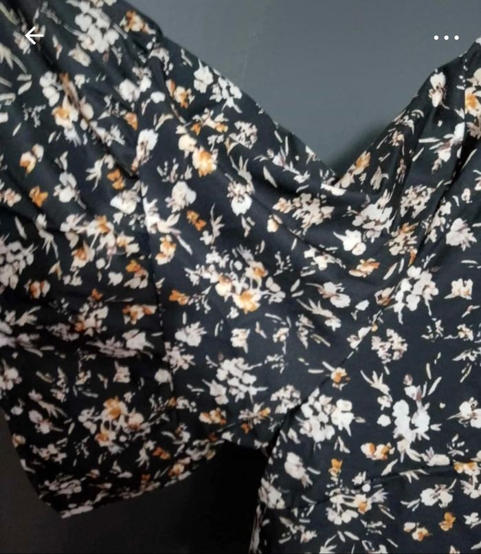 Blouse Noire Grande Taille 54 – Ample, Élégante à Imprimé Floral et Manches Tulipes 🌸 - photo numéro 3