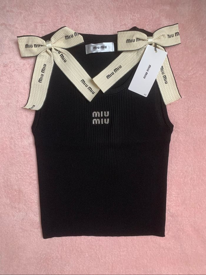 Lot de haut MiuMiu - photo numéro 3
