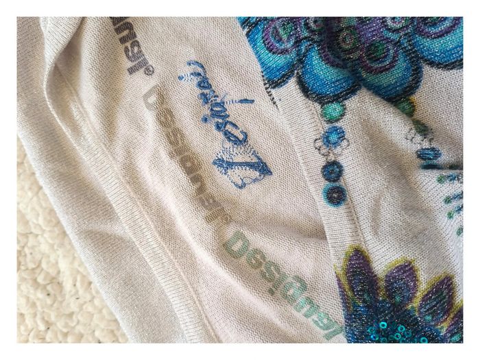Pull Desigual beige à sequins et motifs mandalas bleus - bohème chic -- - photo numéro 5